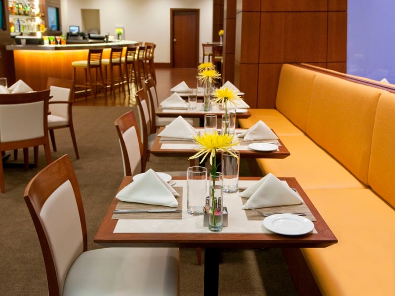 Relaxing Dine at C2 Bar and Lounge InterContinental Suites Hotel, Cleveland